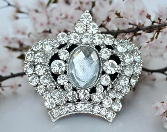 Magnetic number or sash holder for pageants